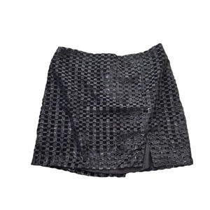 House of Harlow 1960 Black Metallic Velvet Square Skirt, M
Velvet Square Mi